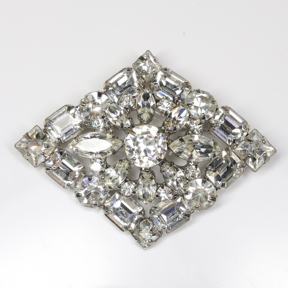 Vintage 1950s Weiss Clear Rhinestones Diamond Shape Brooch - Picture 1 of 9